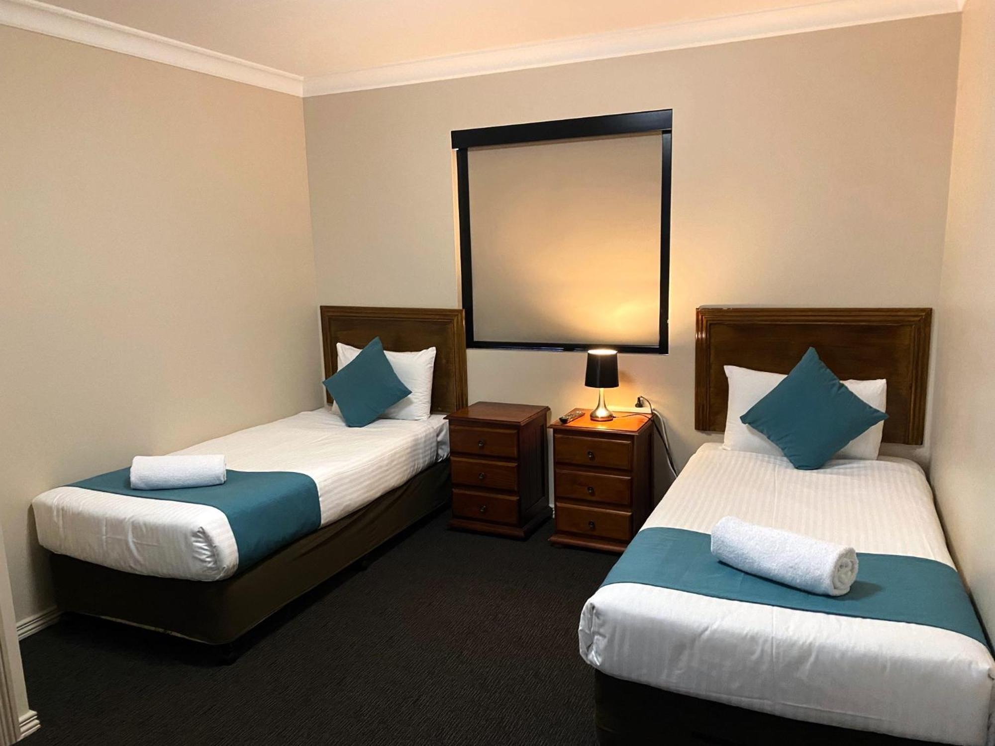 City Ville Apartments And Motel Rockhampton Oda fotoğraf